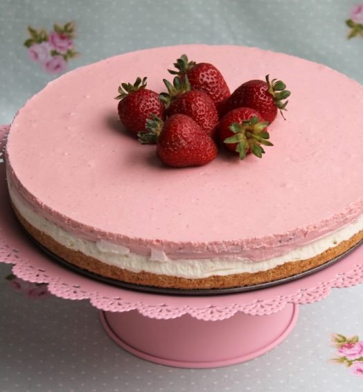 triplastova_torta_s_qgodi_i_bql_shokolad_1