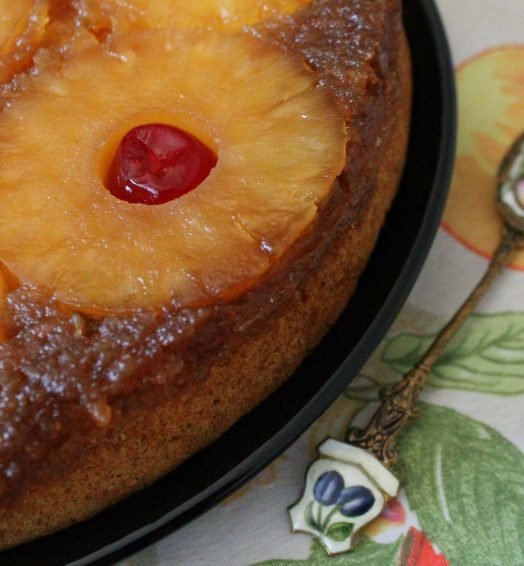 Пай с ананас и кафява захар